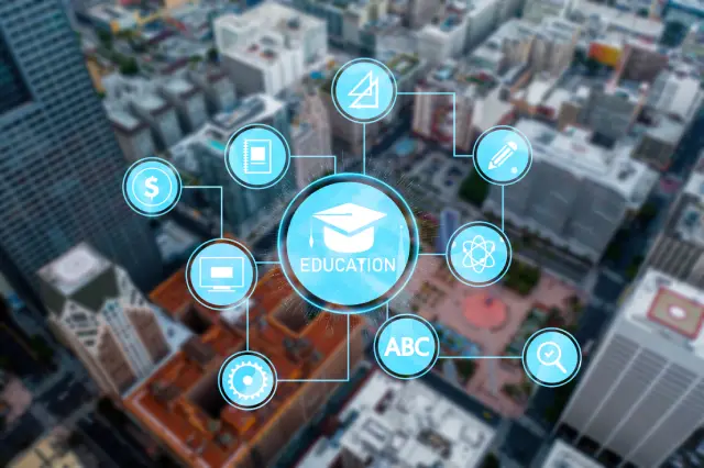 دور ACS في إعادة تعريف بيئة التعليم: دراسة حالة لجامعة مصرية